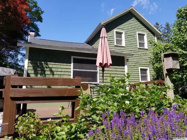 Ghent, NY 12075,8 WATER Street