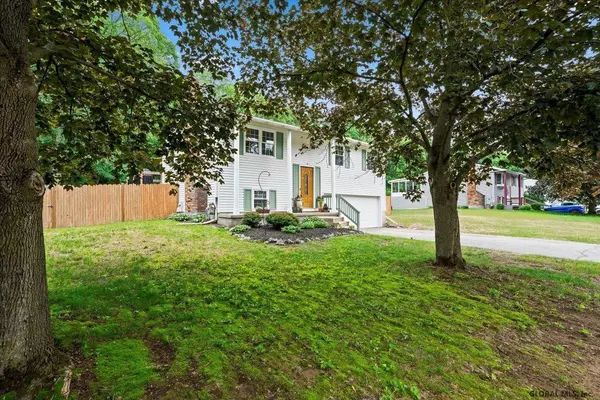 Saratoga Springs, NY 12866,92 QUEVIC Drive