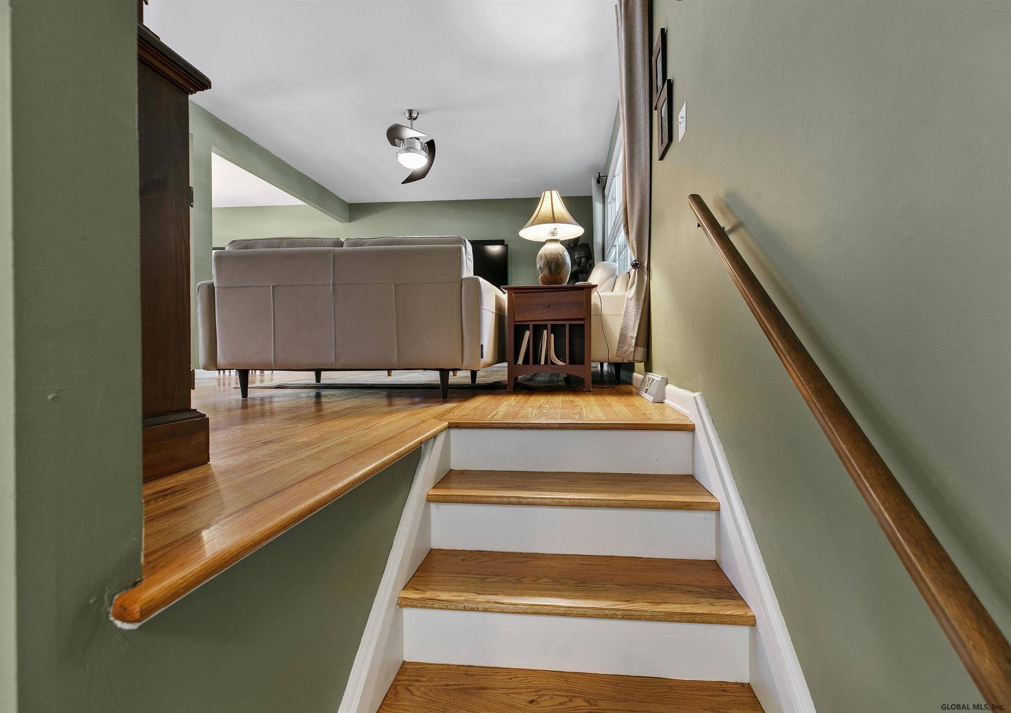 Voorheesville, NY 12186,21 SCOTCH PINE Drive