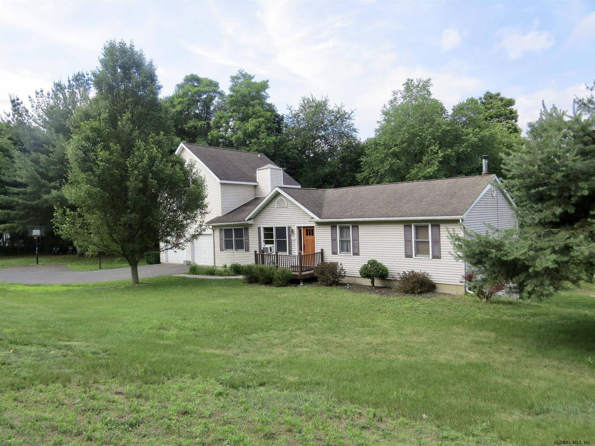 9 FISH LAKE Road, Kinderhook, NY 12130