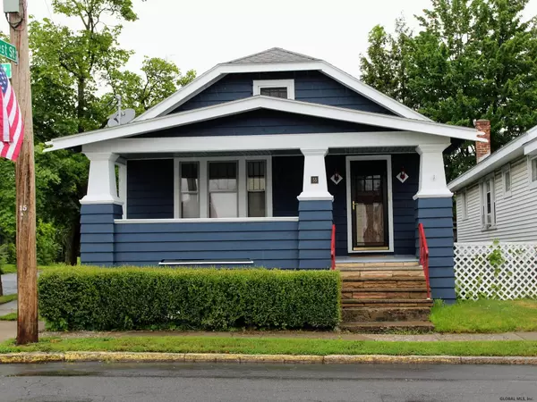 55 ARCH Street, Green Island, NY 12183