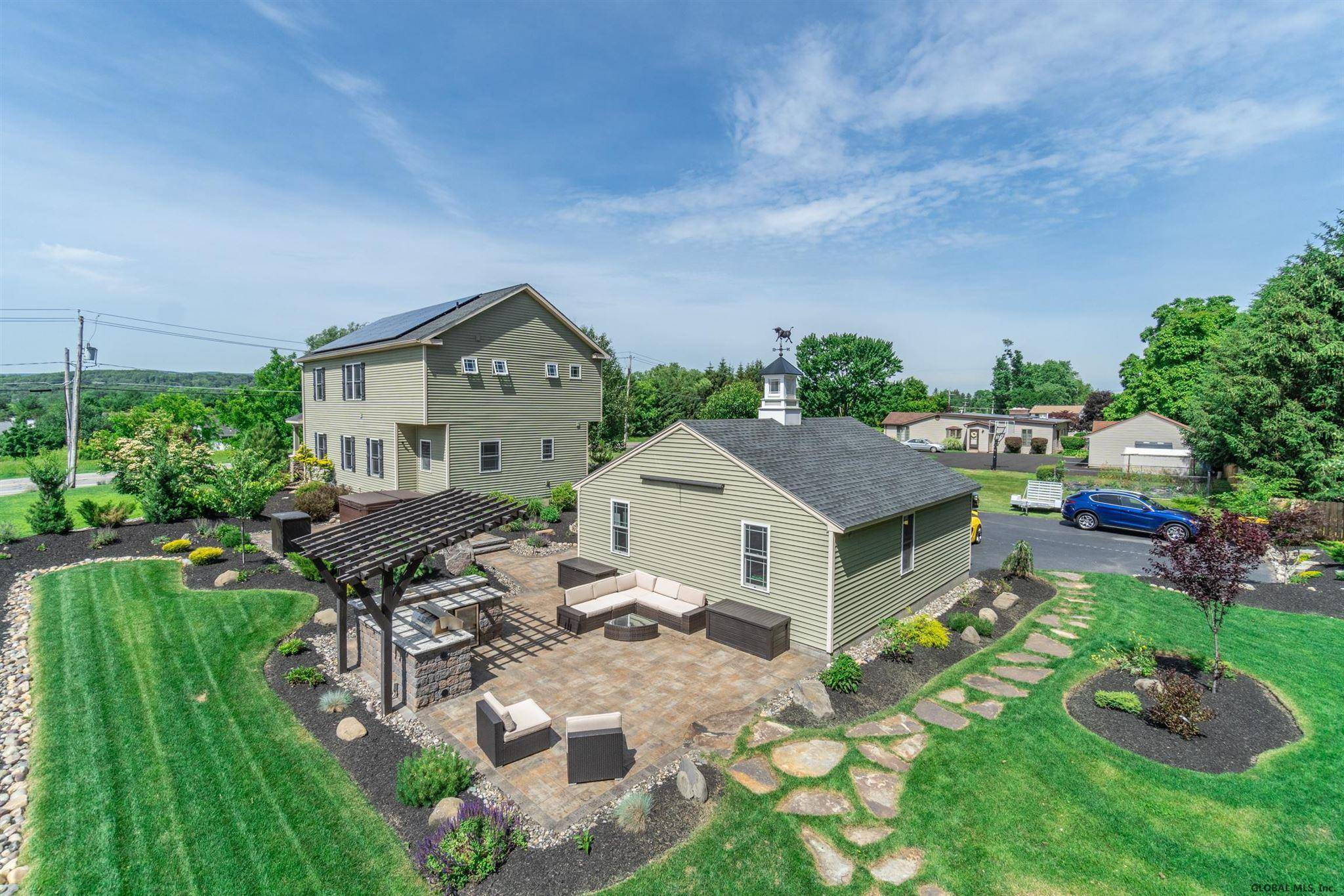Guilderland, NY 12159,311 DR SHAW Road