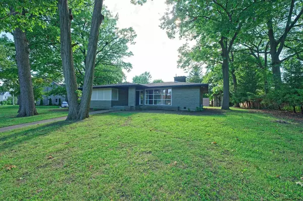 Schenectady, NY 12308,1211 WAVERLY Place