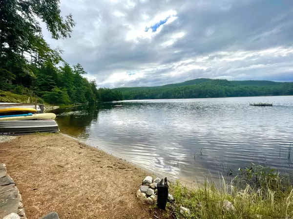 Lake Luzerne, NY 12846,12 READ DR (PVT)