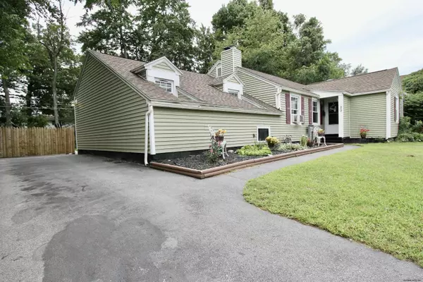 Colonie Village, NY 12205,29 TULL Drive