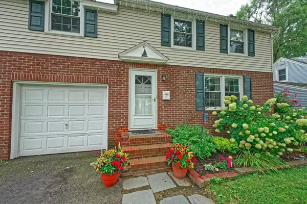 Colonie Village, NY 12205,17 FULLER Terrace