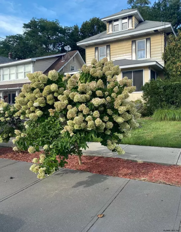 1583 BRADLEY Street, Schenectady, NY 12304