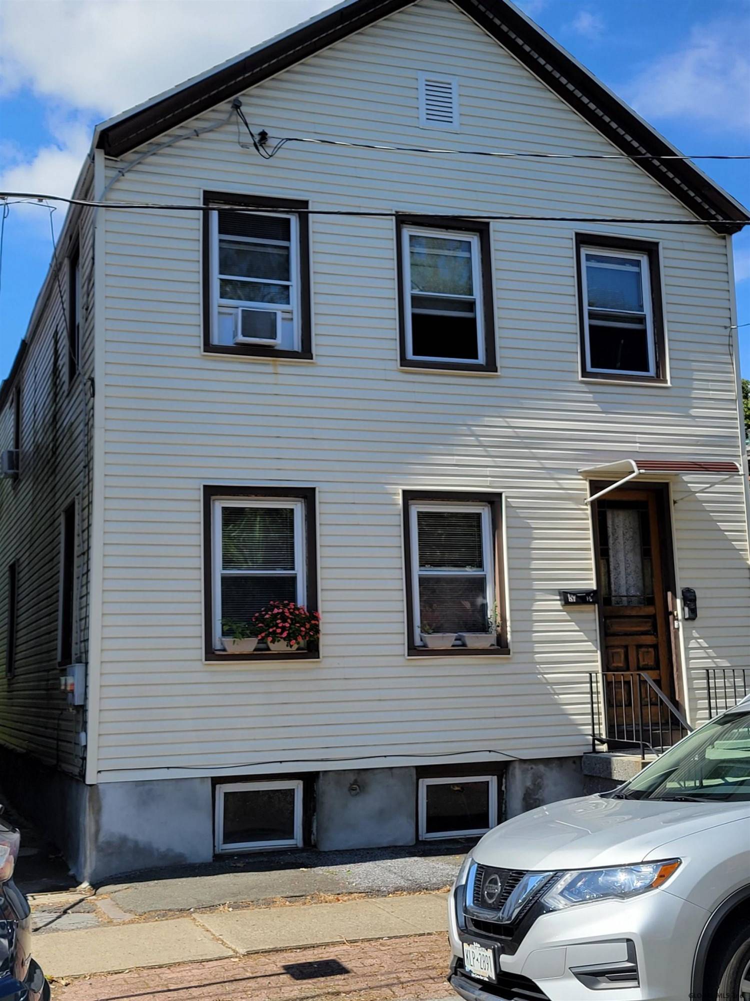 1437 1ST Avenue, Watervliet, NY 12189