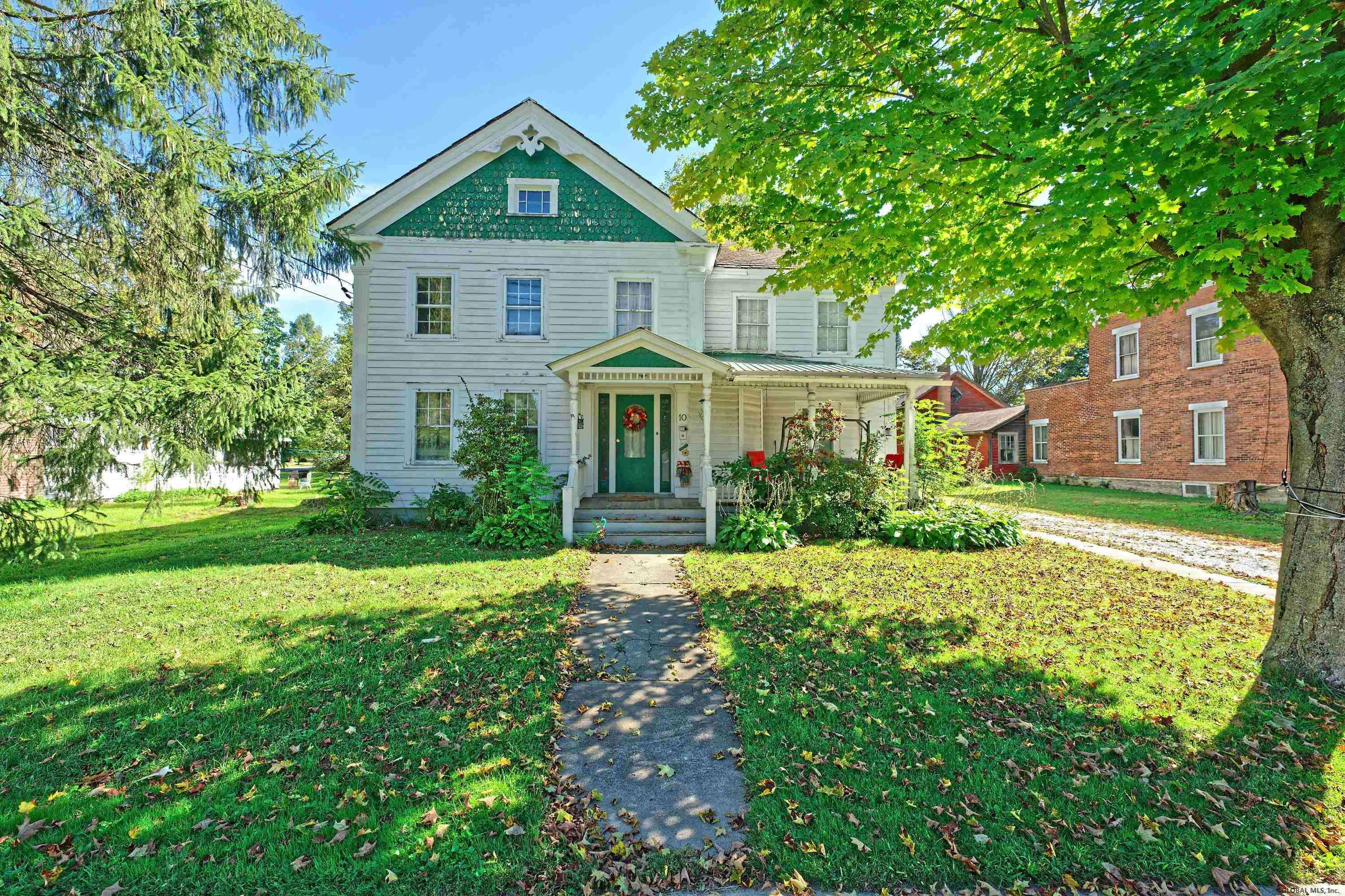 10 N PARK Street, Cambridge, NY 12816