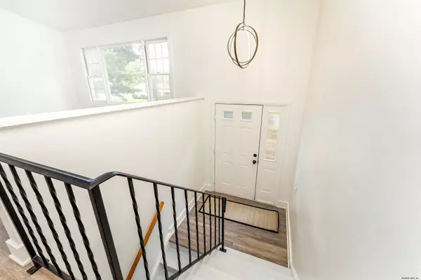 Clifton Park, NY 12065,4 HAYSTACK Road