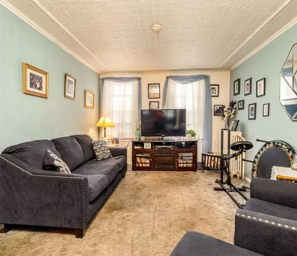 Troy, NY 12180,246 4TH Street