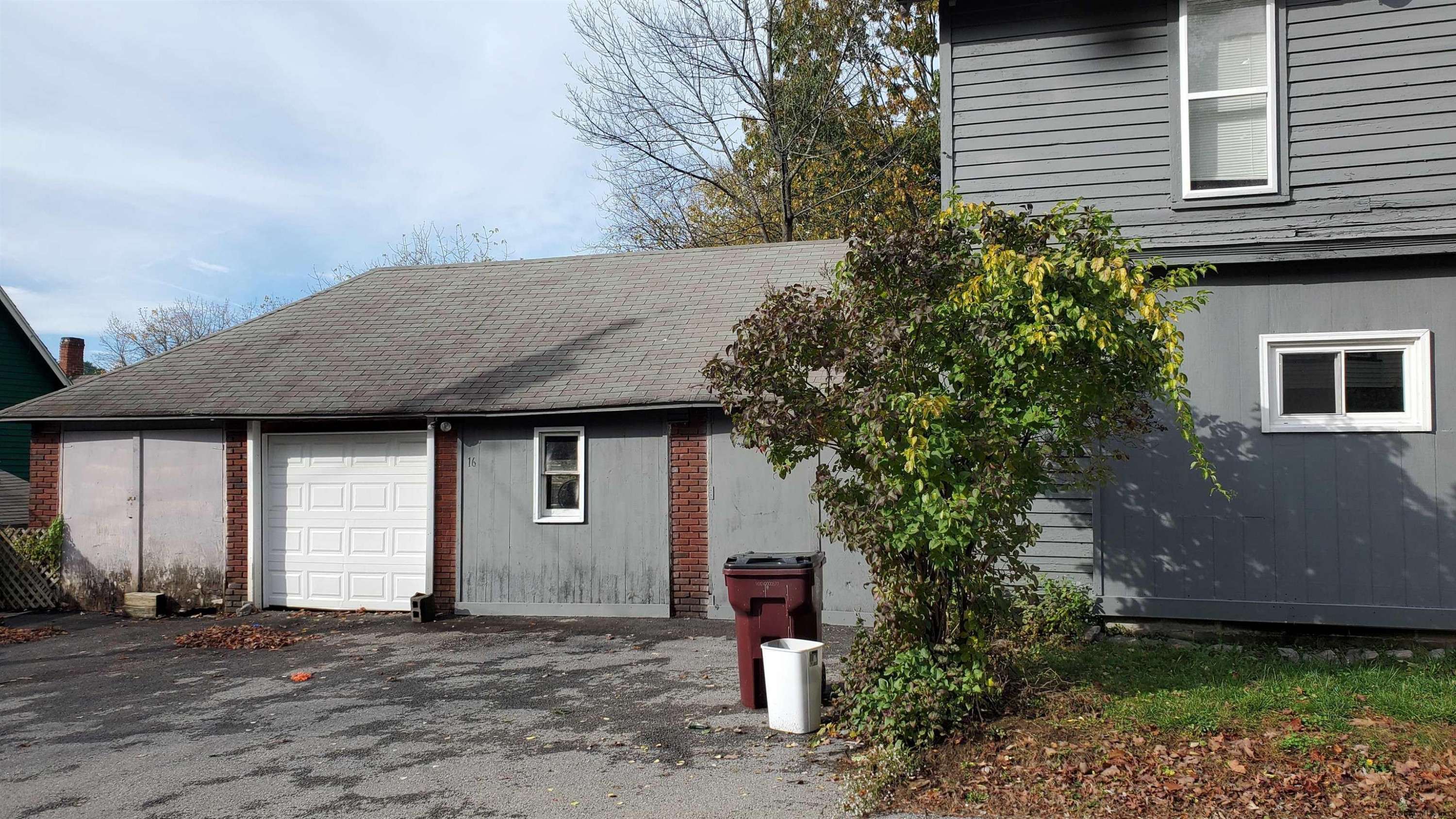 Gloversville, NY 12078,16 STEELE Avenue