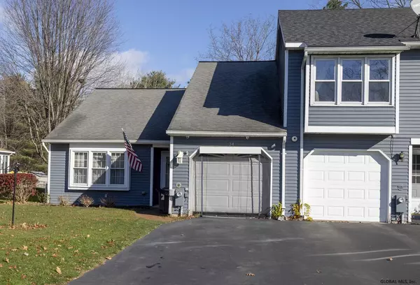 Clifton Park, NY 12065,34 CARRIAGE Road