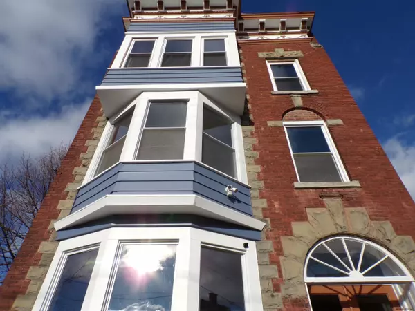 Troy, NY 12180,30 RENSSELAER Street