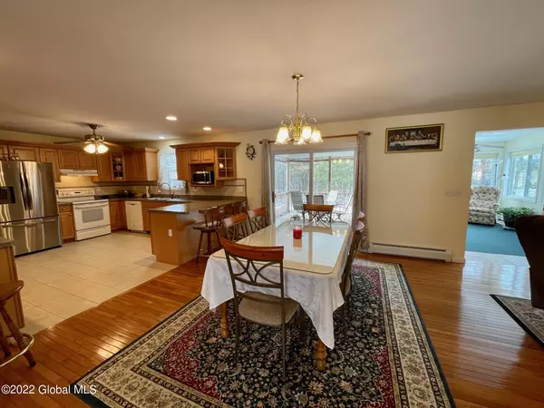 Rensselaer, NY 12144,1 Elm Place