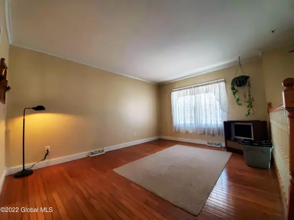 Colonie, NY 12205,21 Moon Drive