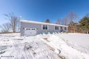 757 County Route 7, Schodack, NY 12063