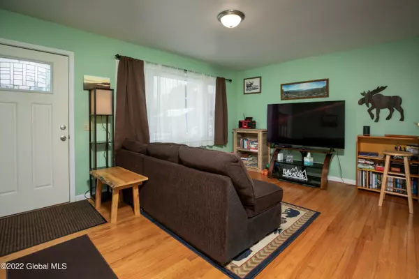 Warrensburg, NY 12885,53 Oak Street