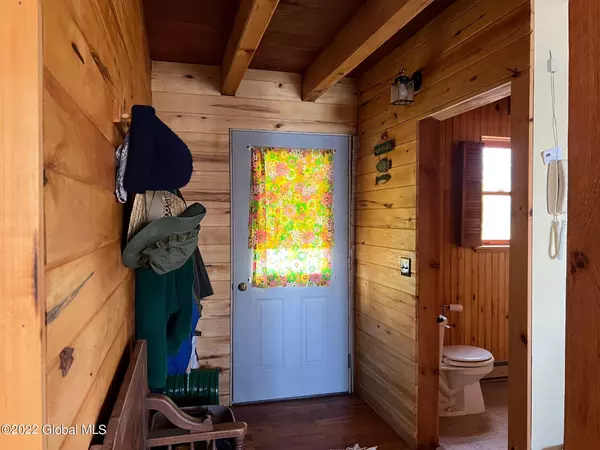 Crown Point, NY 12928,18 Hedge