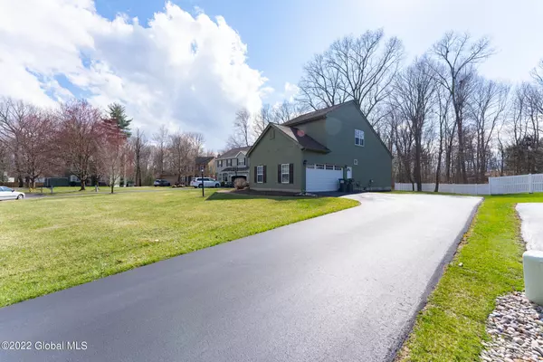 Halfmoon, NY 12065,39 Commons Boulevard