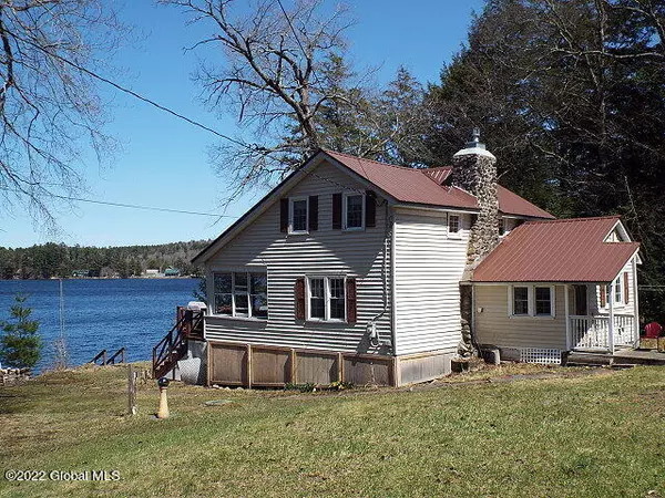 312 South Shore Road, Caroga Lake, NY 12032