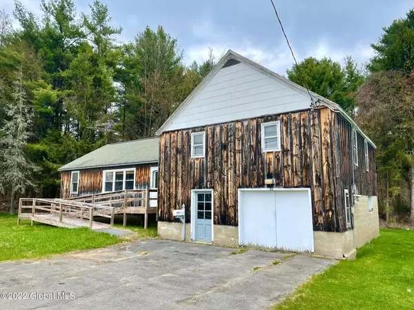 82 Hamilton Avenue, Corinth, NY 12822