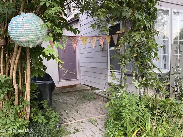 Round Lake, NY 12151,13 Wesley Avenue