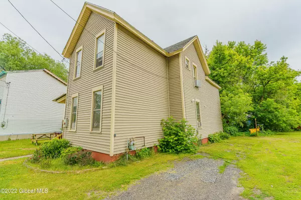 Gloversville, NY 12078,99 W 8th Avenue