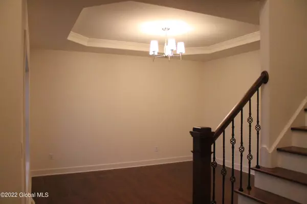 Colonie, NY 12110,44 WATERFORD Avenue