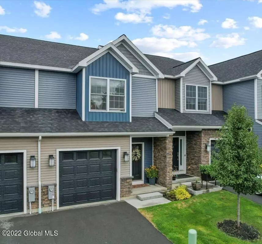 North Greenbush, NY 12180,24 Stacey Way