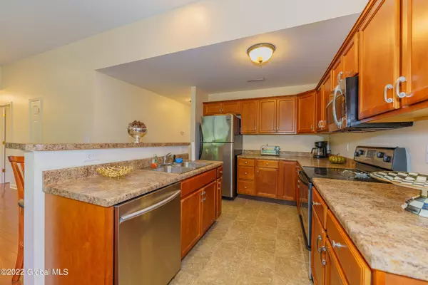 Schenectady, NY 12306,122 Cherry Blossom Ct