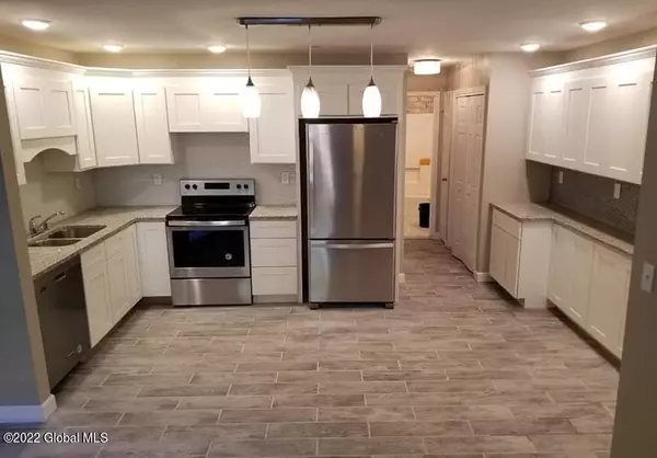 Albany, NY 12210,294B Hudson Avenue #B