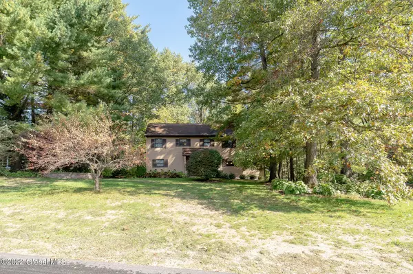 Clifton Park, NY 12019,15 Crown Point