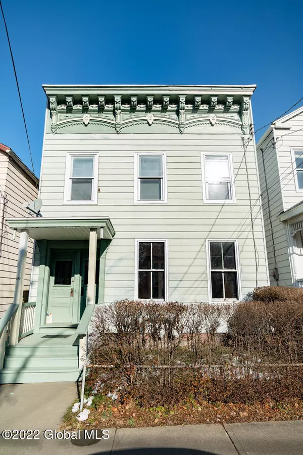 135 3rd Avenue, Rensselaer, NY 12144