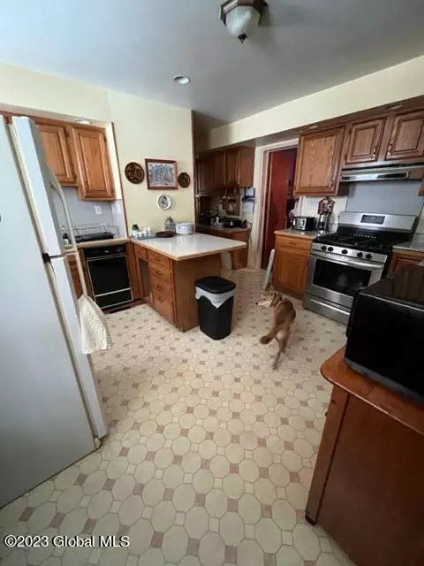 Schenectady, NY 12306,1915 Campbell Avenue