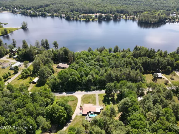 257 Algonquin Drive, Wells, NY 12190