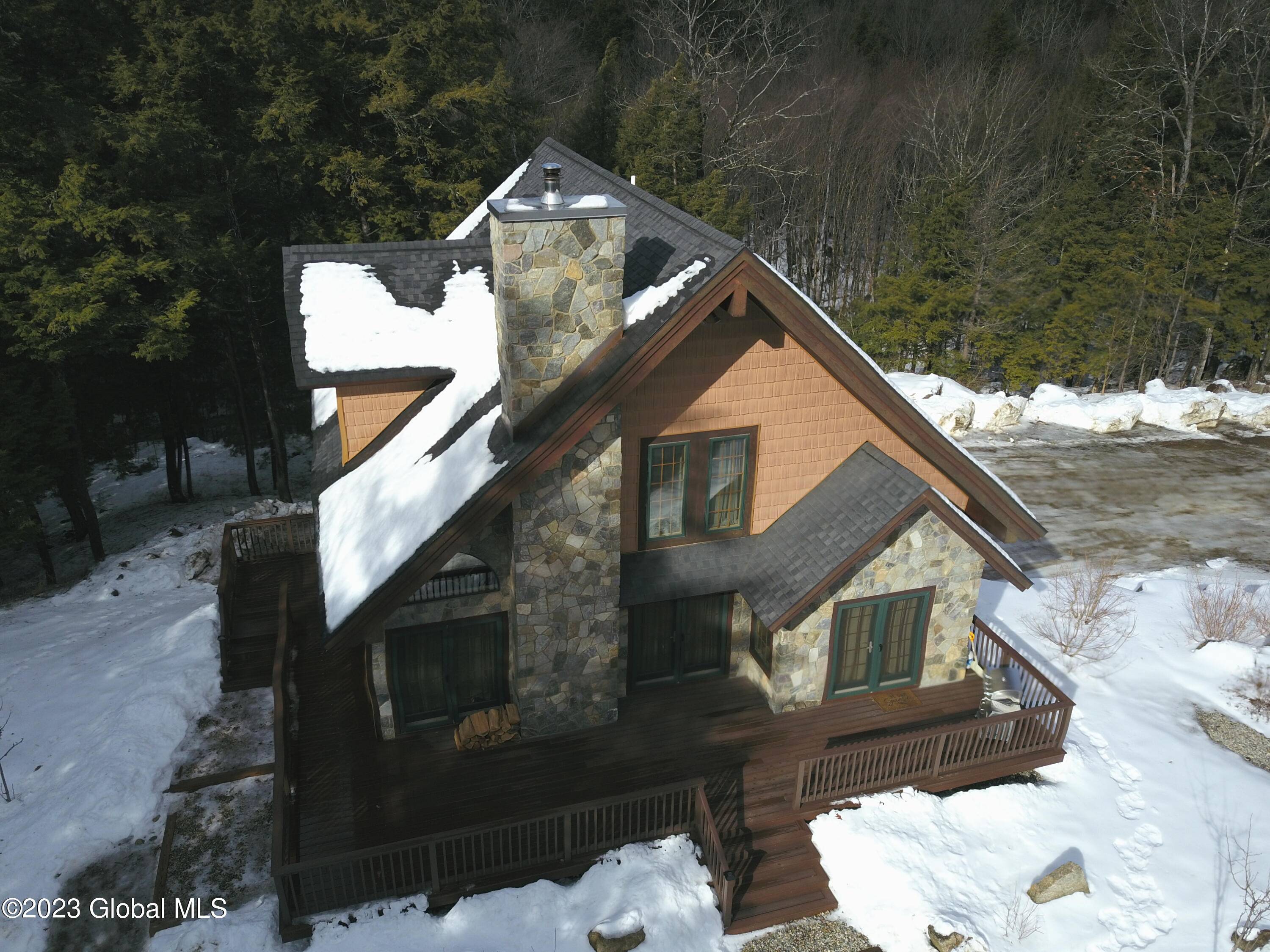 Lake Luzerne, NY 12846,1175 Lake Avenue