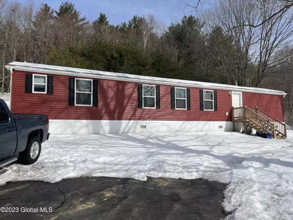 Lake Luzerne, NY 12846,1776 Call St