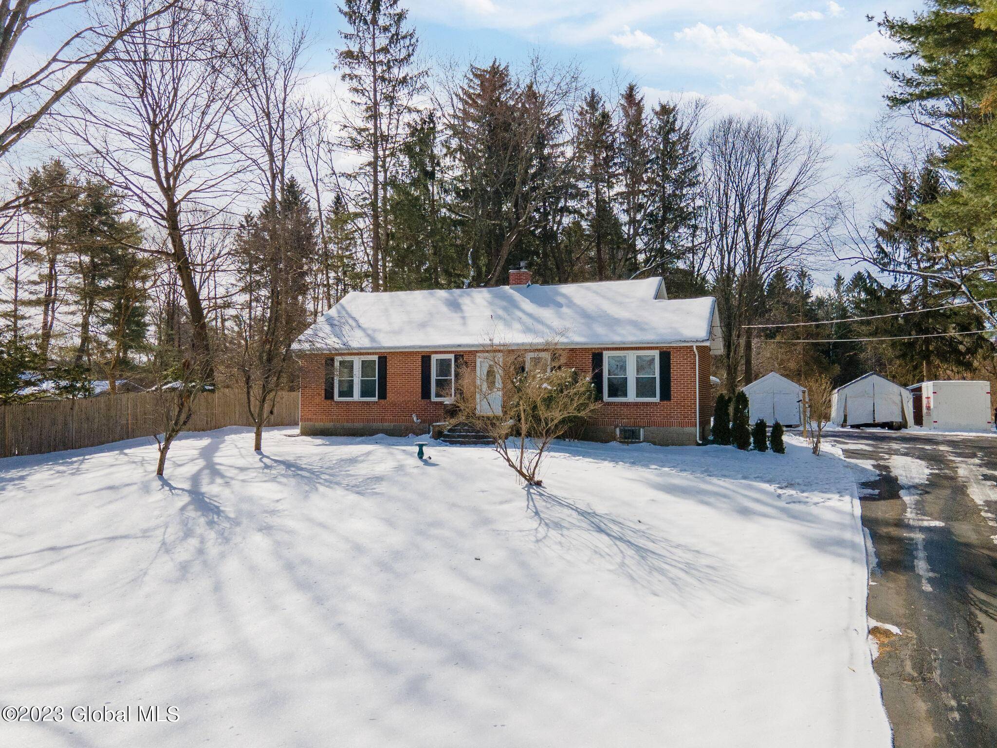 Niskayuna, NY 12309,2734 Troy Schenectady Road