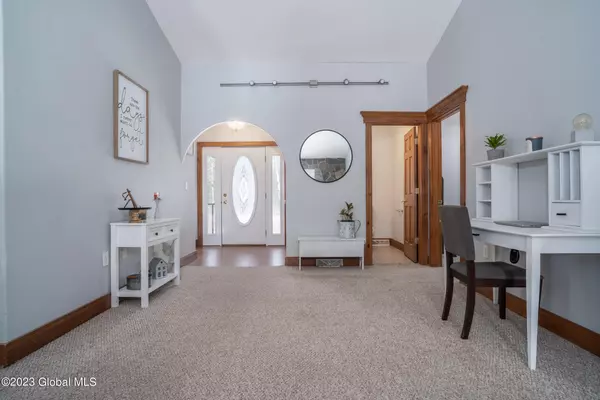 Malta, NY 12020,254 Old Post Road