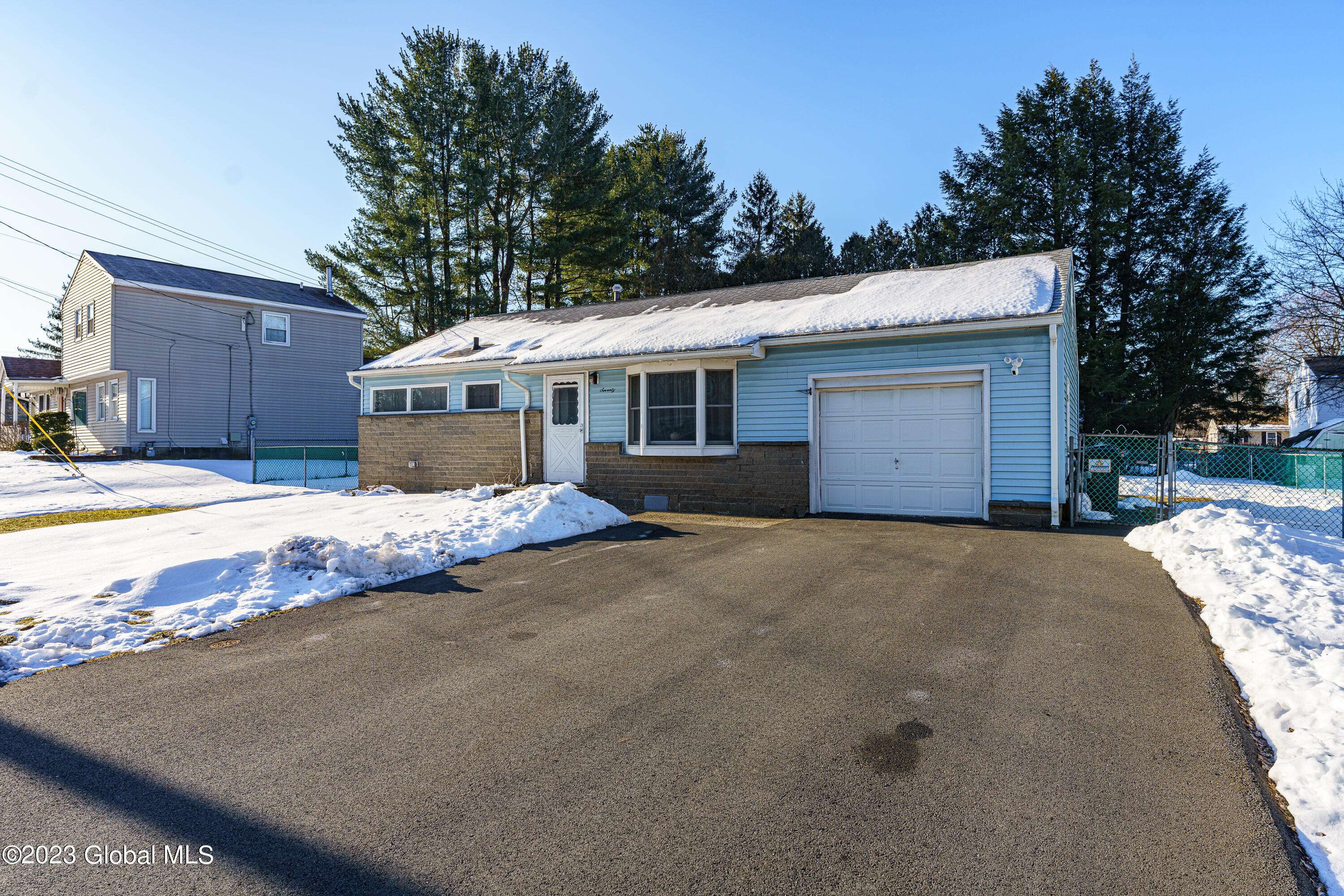 70 Jones Drive, Colonie, NY 12309