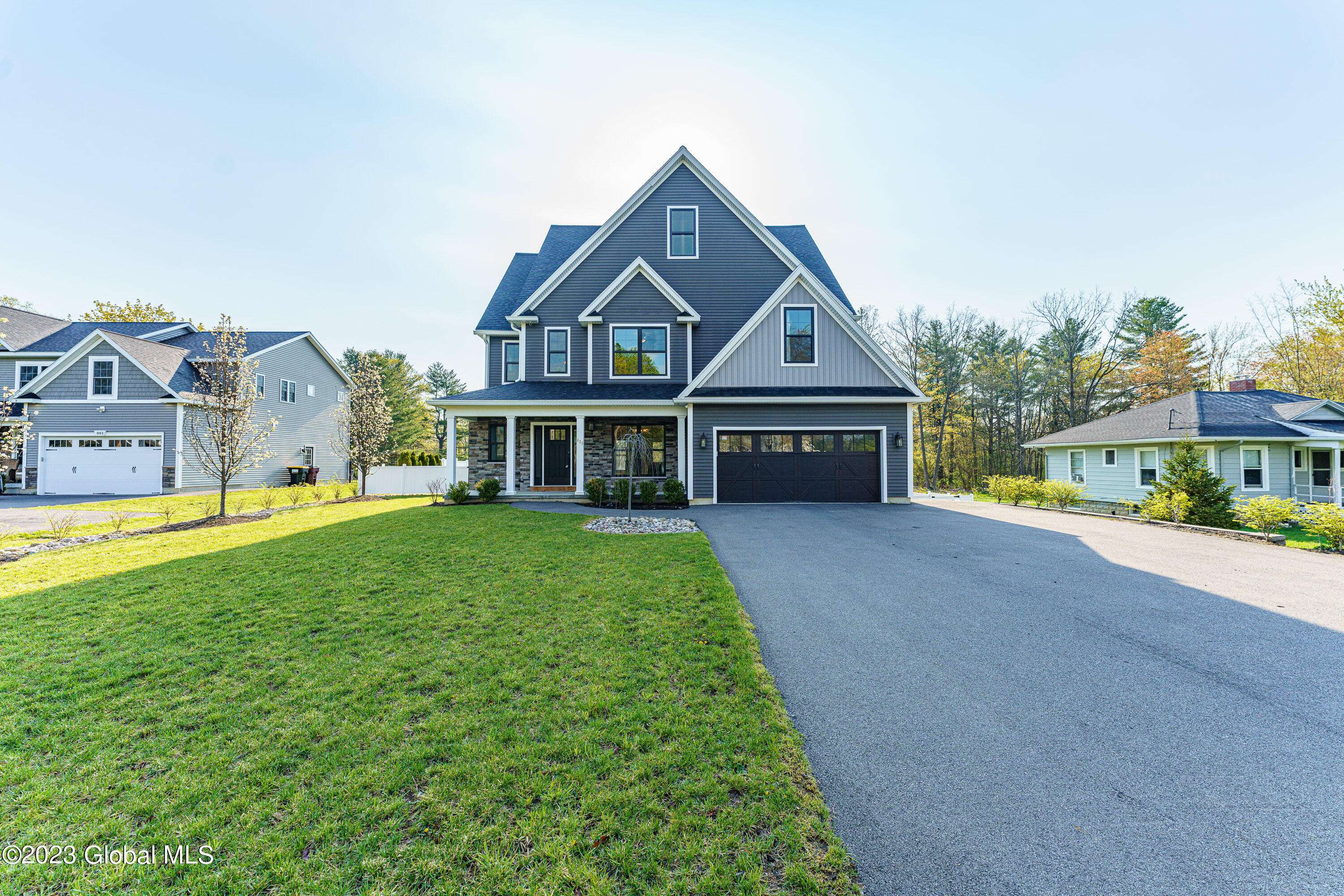 838 Pearse Road, Niskayuna, NY 12309