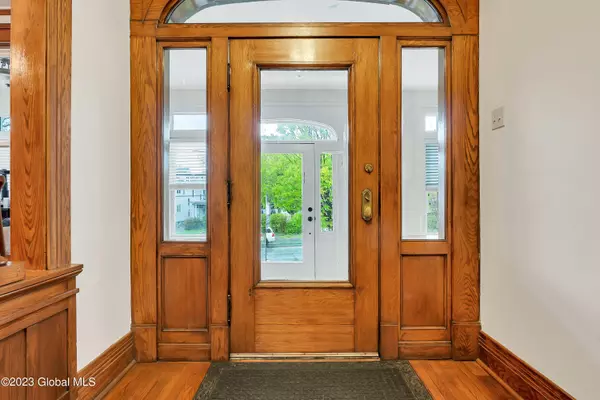 Albany, NY 12203,647 Western Avenue