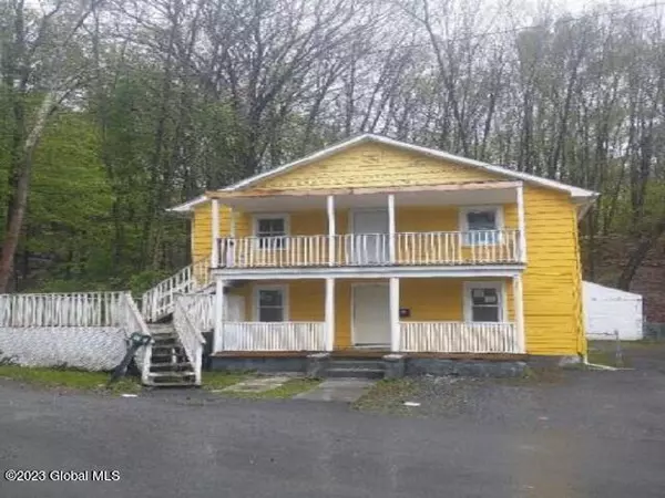25 Rear Chapel Street, Ellenville, NY 12428