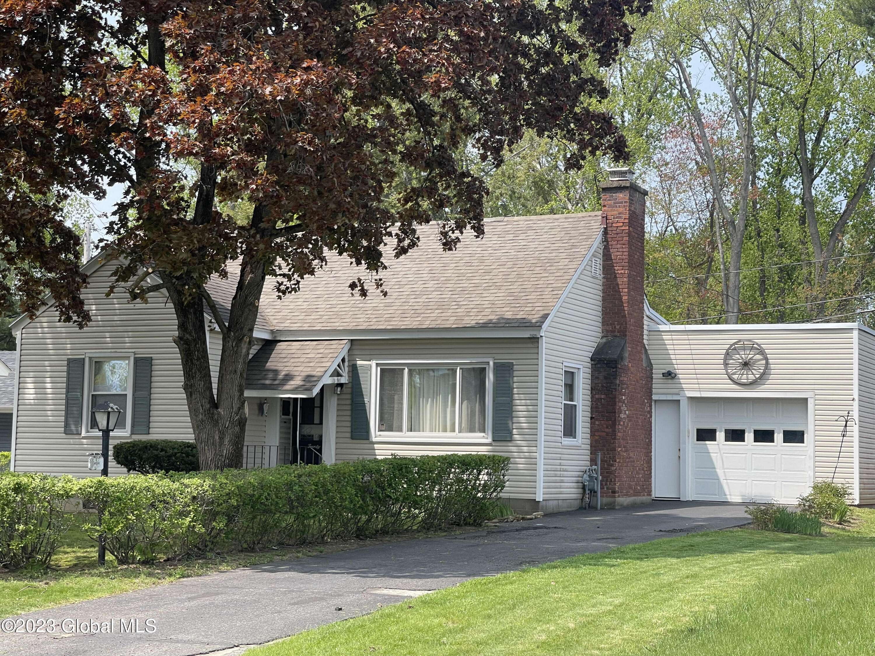 20 Leto Road, Guilderland, NY 12203