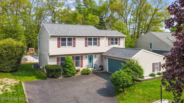 64 Longwood Drive, Clifton Park, NY 12065