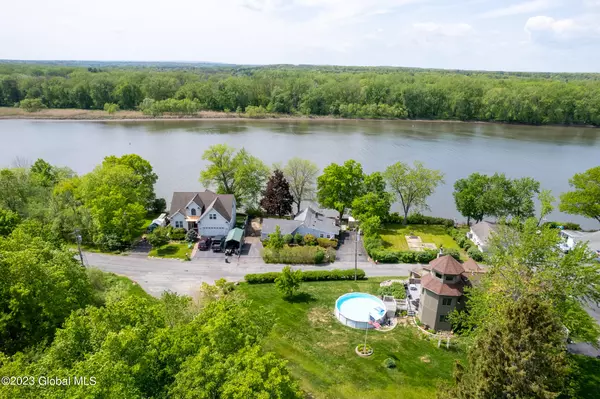 260 Forts Ferry Road, Colonie, NY 12110