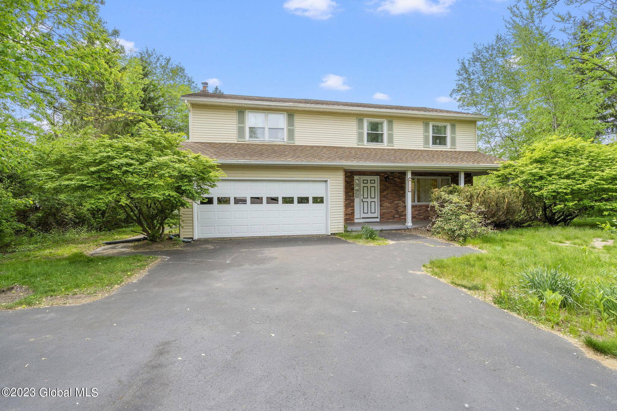 559 St. David's Lane, Niskayuna, NY 12309