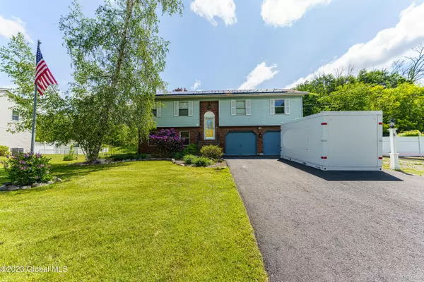 5 Robin Lane, East Greenbush, NY 12144