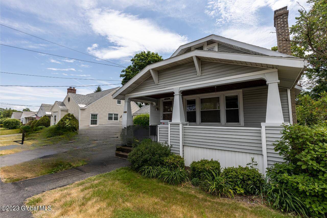 Schenectady, NY 12309,1122 Earl Avenue